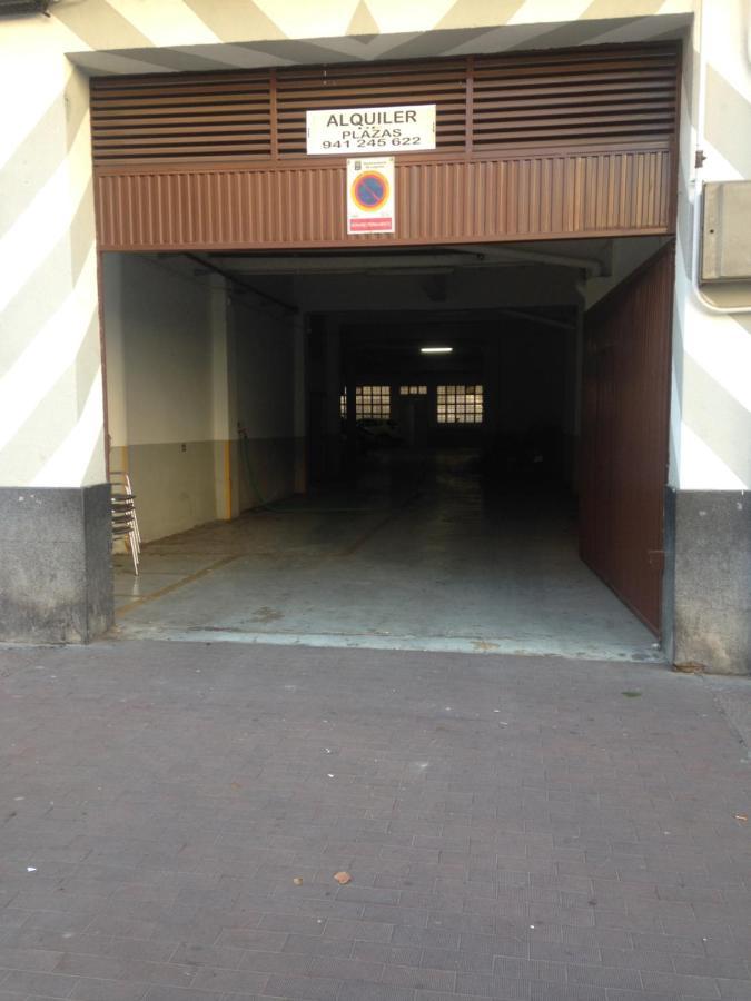 Rockandroll&Moto lovers con garage Logroño Exteriör bild