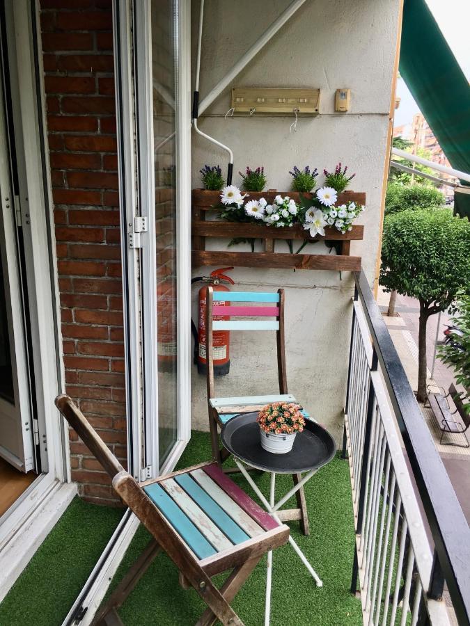 Rockandroll&Moto lovers con garage Logroño Exteriör bild