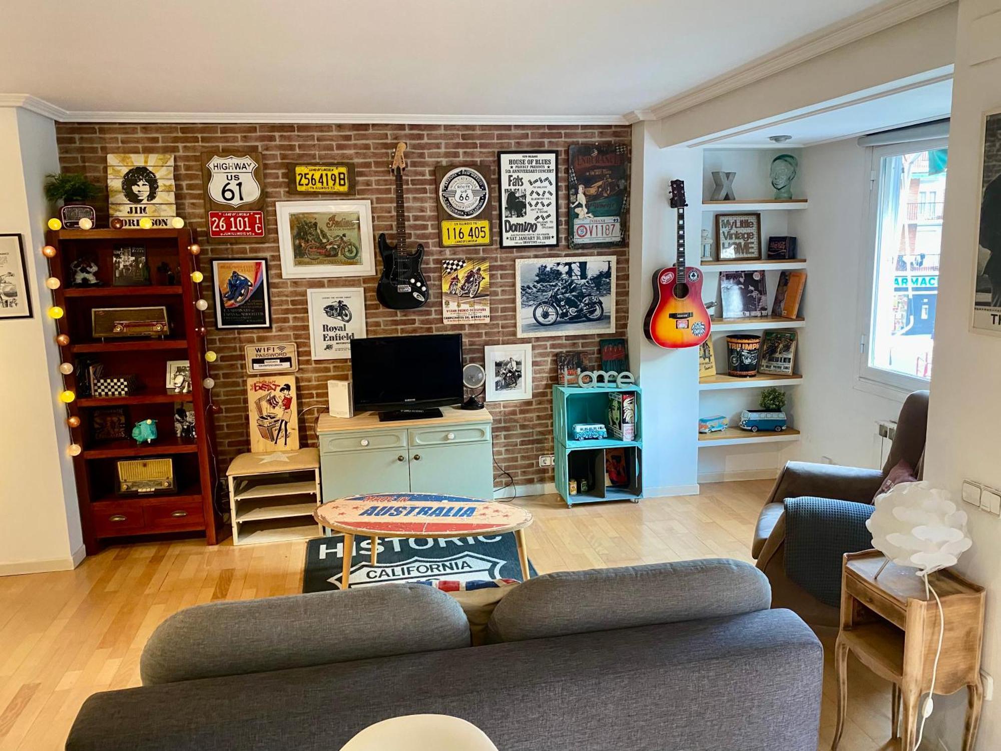 Rockandroll&Moto lovers con garage Logroño Exteriör bild